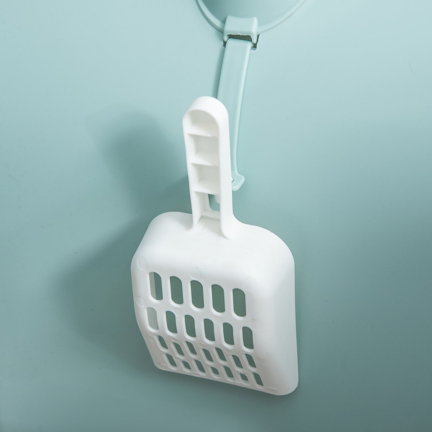 Purrfectly Clean – The Litter Box That Keeps It Classy (And Tidy!)